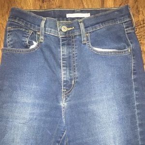 Levi Pants, Size 28 (inches).